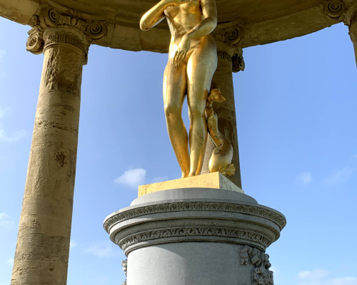 The gilded statue of the goddess Venus in the Rotunda in the garden at Stowe was designed by Vanbrugh ©Melanie Whitrow