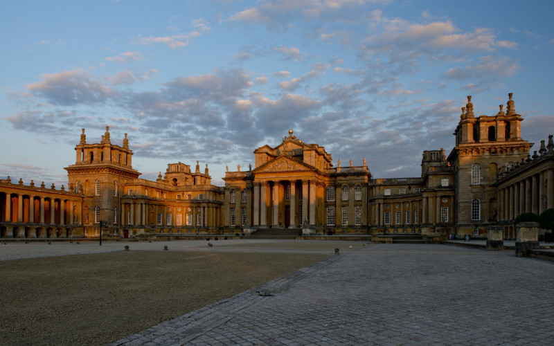 BlenheimPalace-North-Great-Courtyard - Copy